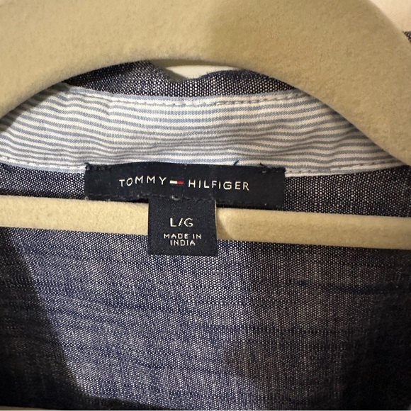 Tommy Hilfiger WOMENS button down shirt blue Size Large - Picture 3 of 5